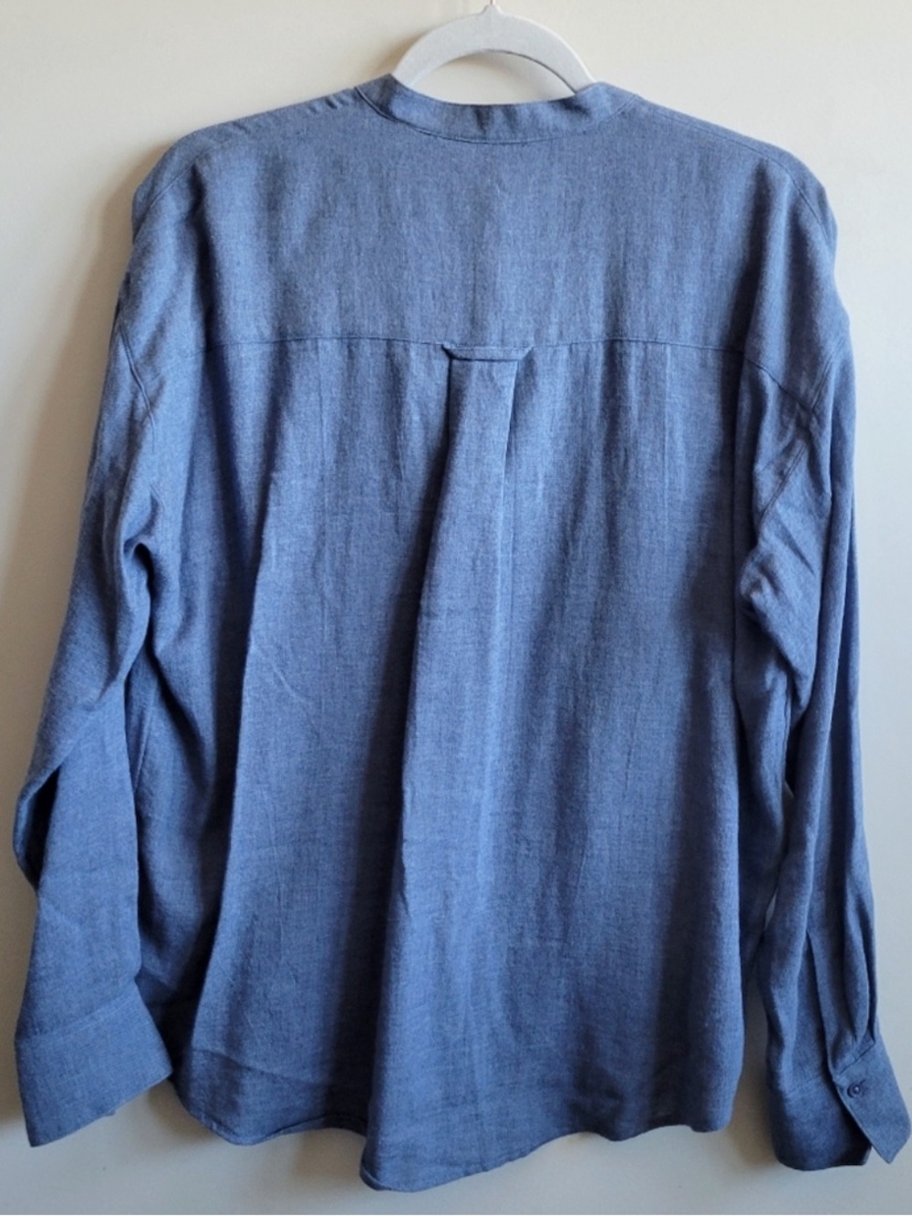 VINCE Band Collar Button Down Shirt NWOT M - Picture 4 of 6